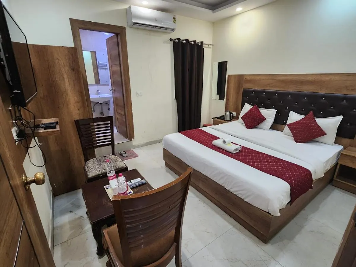 Airport Hotel Ivy With Free Airport Transfr New Delhi