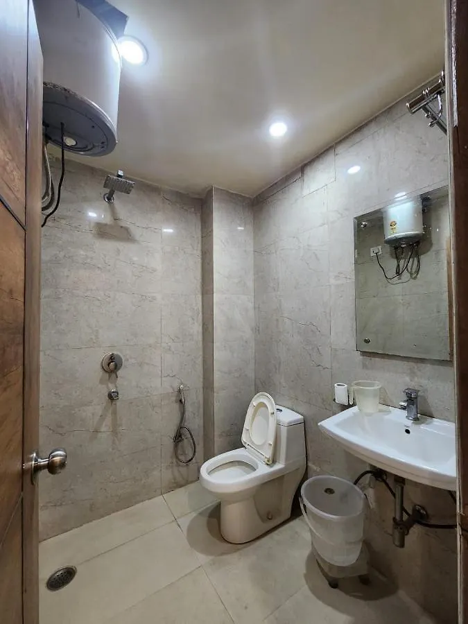 Airport Hotel Ivy With Free Airport Transfr New Delhi